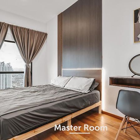 Nowhere 2Br & 2Bath Apartment With Balcony @ Reizz Residences กัวลาลัมเปอร์ ภายนอก รูปภาพ