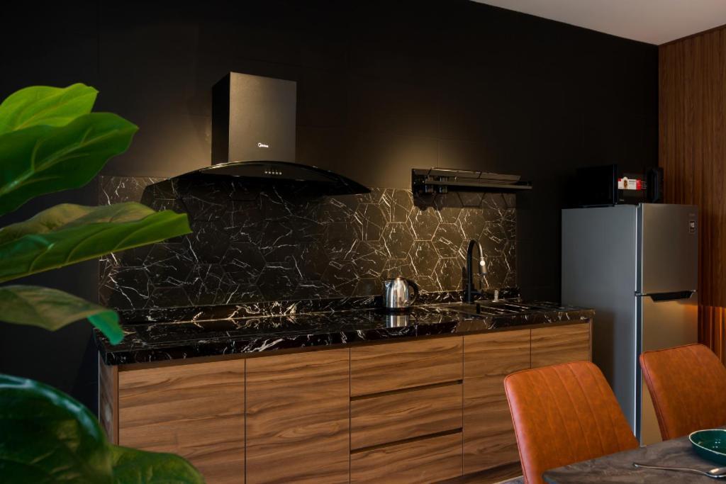 Nowhere 2Br & 2Bath Apartment With Balcony @ Reizz Residences กัวลาลัมเปอร์ ภายนอก รูปภาพ