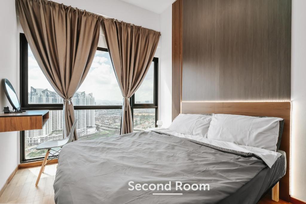 Nowhere 2Br & 2Bath Apartment With Balcony @ Reizz Residences กัวลาลัมเปอร์ ภายนอก รูปภาพ