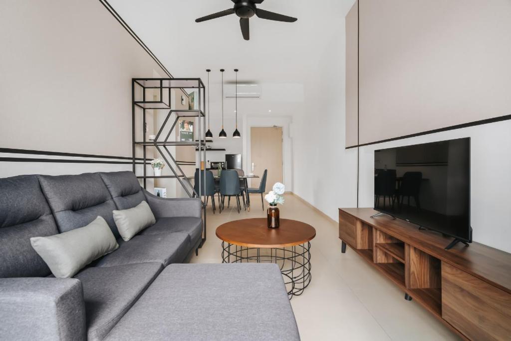 Nowhere 2Br & 2Bath Apartment With Balcony @ Reizz Residences กัวลาลัมเปอร์ ภายนอก รูปภาพ