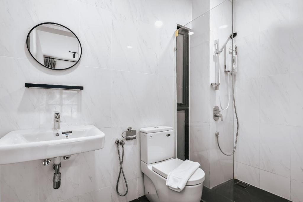 Nowhere 2Br & 2Bath Apartment With Balcony @ Reizz Residences กัวลาลัมเปอร์ ภายนอก รูปภาพ